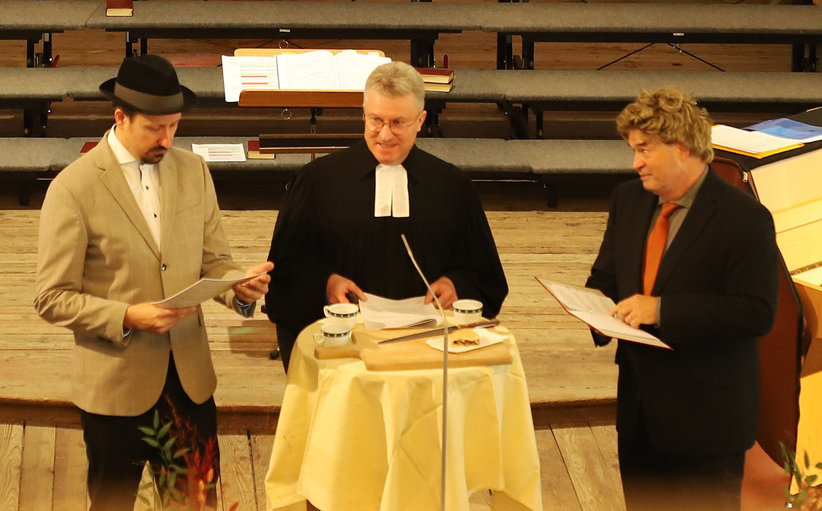 Theaterspiel Reformationssonntag Auschnitt angepasst.JPG